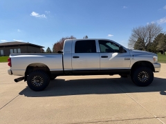 Used 2007  Dodge Ram 2500 4WD Mega Cab SLT at Rooster Auto Sales near Vinton&comma; IA