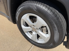Used 2021  Jeep Compass Latitude FWD at Rooster Auto Sales near Vinton&comma; IA