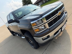 Used 2015  Chevrolet Silverado 1500 4WD Crew Cab LT Z71 at Rooster Auto Sales near Vinton&comma; IA
