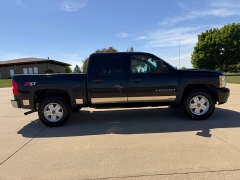 Used 2009  Chevrolet Silverado 1500 4WD Crew Cab LT at Rooster Auto Sales near Vinton&comma; IA