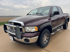 Used 2004 Dodge Ram 1500 4WD Quad Cab SLT at Rooster Auto Sales near Vinton, IA