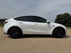Used 2021  Tesla Model Y Long Range AWD at Rooster Auto Sales near Vinton&comma; IA