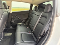 Used 2021  Tesla Model Y Long Range AWD at Rooster Auto Sales near Vinton&comma; IA