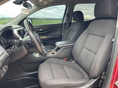 Used 2017 GMC Acadia 4d SUV FWD SLE-2 V6 at Rooster Auto Sales near Vinton, IA