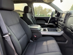 Used 2015  Chevrolet Silverado 1500 4WD Crew Cab LT Z71 at Rooster Auto Sales near Vinton&comma; IA