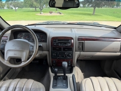 Used 2000  Jeep Grand Cherokee 4d SUV 4WD Limited V8 at Rooster Auto Sales near Vinton&comma; IA