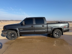 Used 2004  Chevrolet Silverado 1500 4WD Crew Cab Z71 at Rooster Auto Sales near Vinton&comma; IA