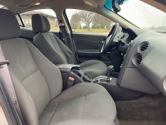 Used 2005  Pontiac Grand Prix 4d Sedan at Rooster Auto Sales near Vinton&comma; IA