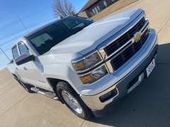 Used 2015 Chevrolet Silverado 1500 4WD Crew Cab LT Z71 at Rooster Auto Sales near Vinton, IA