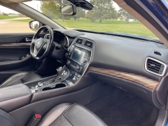 Used 2017  Nissan Maxima 4d Sedan Platinum at Rooster Auto Sales near Vinton, IA