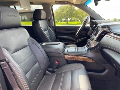 Used 2016 GMC Yukon XL 4d SUV 4WD Denali at Rooster Auto Sales near Vinton, IA
