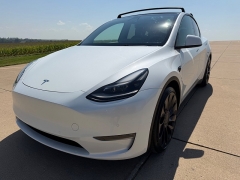 Used 2021  Tesla Model Y Performance AWD at Rooster Auto Sales near Vinton&comma; IA