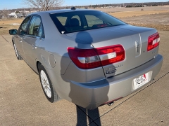 Used 2007  Lincoln MKZ 4d Sedan FWD at Rooster Auto Sales near Vinton&comma; IA