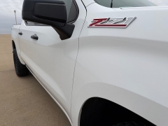 Used 2020  Chevrolet Silverado 1500 4WD Crew Cab LT Trail Boss at Rooster Auto Sales near Vinton&comma; IA