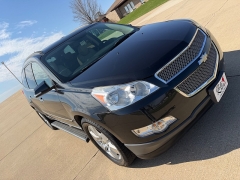 Used 2010  Chevrolet Traverse 4d SUV AWD LTZ at Rooster Auto Sales near Vinton&comma; IA