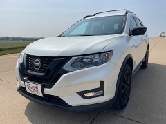 Used 2018 Nissan Rogue 4d SUV AWD SV at Rooster Auto Sales near Vinton, IA