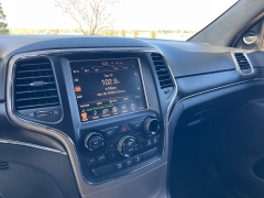 Used 2014 Jeep Grand Cherokee 4d SUV 4WD Limited at Rooster Auto Sales near Vinton, IA