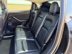 Used 2021  Tesla Model Y Long Range AWD at Rooster Auto Sales near Vinton&comma; IA