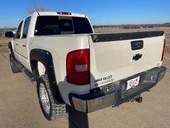 Used 2009  Chevrolet Silverado 1500 4WD Crew Cab LTZ at Rooster Auto Sales near Vinton&comma; IA