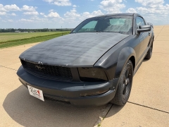 Used 2006  Ford Mustang 2d Coupe Premium at Rooster Auto Sales near Vinton&comma; IA