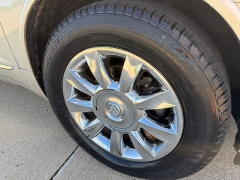 Used 2014  Buick Enclave 4d SUV FWD Premium at Rooster Auto Sales near Vinton&comma; IA