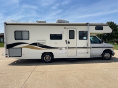 Used 1998 Fleetwood Motorhome at Rooster Auto Sales near Vinton, IA