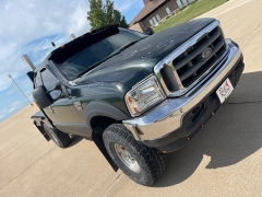 Used 2002 Ford Super Duty F-250 4WD Supercab Lariat at Rooster Auto Sales near Vinton, IA
