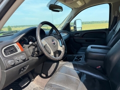Used 2010  GMC Sierra 2500 4WD Crew Cab SLT at Rooster Auto Sales near Vinton&comma; IA