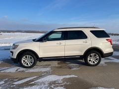 Used 2019  Ford Explorer 4d SUV 4WD XLT V6 at Rooster Auto Sales near Vinton, IA