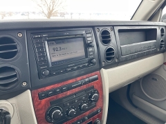 Used 2007  Jeep Commander 4d SUV 4WD Limited HEMI at Rooster Auto Sales near Vinton, IA