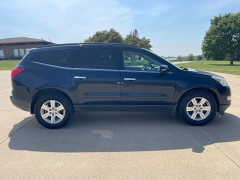 Used 2011 Chevrolet Traverse 4d SUV AWD LT2 at Rooster Auto Sales near Vinton, IA