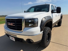 Used 2010  GMC Sierra 2500 4WD Crew Cab SLT at Rooster Auto Sales near Vinton&comma; IA