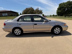 Used 1998  Toyota Corolla 4d Sedan LE AT at Rooster Auto Sales near Vinton&comma; IA