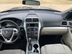 Used 2017  Ford Explorer 4d SUV 4WD XLT at Rooster Auto Sales near Vinton&comma; IA