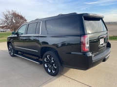 Used 2019  GMC Yukon XL 4d SUV 4WD Denali at Rooster Auto Sales near Vinton&comma; IA