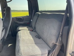 Used 2001 Ford F-150 4WD SuperCrew XLT at Rooster Auto Sales near Vinton, IA