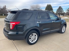 Used 2014  Ford Explorer 4d SUV 4WD XLT at Rooster Auto Sales near Vinton&comma; IA