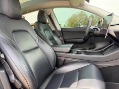 Used 2021  Tesla Model Y Long Range AWD at Rooster Auto Sales near Vinton&comma; IA