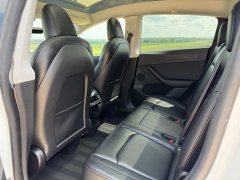 Used 2021  Tesla Model Y Long Range AWD at Rooster Auto Sales near Vinton&comma; IA