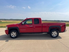 Used 2011 Chevrolet Silverado 1500 4WD Ext Cab LT at Rooster Auto Sales near Vinton, IA