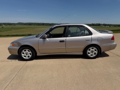 Used 1998  Toyota Corolla 4d Sedan LE AT at Rooster Auto Sales near Vinton&comma; IA