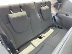 Used 2010 Toyota Highlander 4d SUV AWD SE at Rooster Auto Sales near Vinton, IA