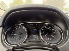 Used 2014  Nissan Rogue 4d SUV AWD SL at Rooster Auto Sales near Vinton&comma; IA
