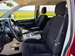 Used 2014  Dodge Grand Caravan 4d Wagon SXT 30th Anniversary at Rooster Auto Sales near Vinton&comma; IA