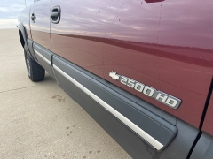 Used 2003  Chevrolet Silverado 2500 4WD Crew Cab HD LT at Rooster Auto Sales near Vinton, IA