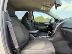 Used 2011  Chevrolet Traverse 4d SUV FWD LT1 at Rooster Auto Sales near Vinton&comma; IA