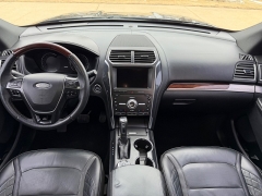 Used 2019  Ford Explorer 4d SUV 4WD Platinum at Rooster Auto Sales near Vinton&comma; IA