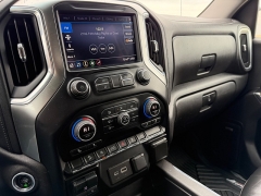 Used 2020  Chevrolet Silverado 1500 4WD Crew Cab LT Trail Boss at Rooster Auto Sales near Vinton&comma; IA