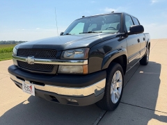 Used 2005  Chevrolet Silverado 1500 4WD Crew Cab LS at Rooster Auto Sales near Vinton&comma; IA