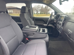 Used 2017  Chevrolet Silverado 1500 4WD Crew Cab LT at Rooster Auto Sales near Vinton&comma; IA